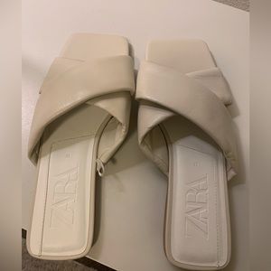 Brand new Zara women’s 37 sandals (6.5 or 7 us size).